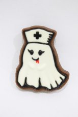 画像2: Q-pot. / Nurse Ghost Sugar Cookieブローチ  白 H-26-08-20-011-QP-ZA-AK-ZH (2)