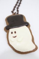 画像3: Q-pot. / Ghost Cookie Necklace (Hat)  白×黒 H-26-08-20-021-QP-AC-AK-ZH (3)