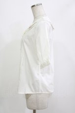 画像2: Fi.n.t / ダブル釦花刺繍セーラーブラウス Free オフ H-26-08-21-068-CA-BL-NS-ZH (2)