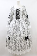 画像6: metamorphose / 【プラスサイズ】クラウンクロス ケープ付ロングドレス プラスサイズ 白 H-26-08-22-1014-ME-OP-NS-ZH (6)