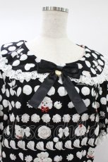 画像4: metamorphose / 【プラスサイズ】ふわふわメレンゲクッキー半袖ワンピース プラスサイズ ブラック H-26-08-22-1016-ME-OP-NS-ZH (4)