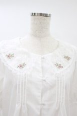 画像3: Fi.n.t / ローズ刺繍チュールレース衿ブラウス Free OFF WHITE H-26-08-24-039-CA-BL-NS-ZH (3)