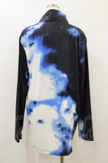 画像2: NieR Clothing / プリントZIPトップス  黒×青 H-26-08-26-1013-PU-TO-AK-ZH (2)