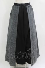 画像3: Qutie Frash / レイヤード風プリーツロングスカート  黒×グレー H-26-08-27-1007-QU-SK-KB-ZH (3)