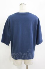 画像3: Jane Marple Dans Le Salon / Theme print side zip T-shirt（テーマプリントサイドジップティーシャツ）  navy H-26-08-29-027-JM-TO-KB-ZH (3)