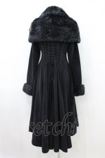 画像2: Victorian maiden / ファーケープ付ロングコート Free ブラック H-26-08-29-2052-CL-CO-NS-ZH (2)