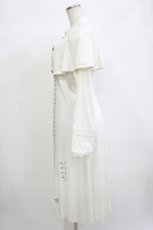 画像2: Ozz oneste / ケープ付きワンピース  白 H-26-08-29-013-OO-OP-AK-ZH (2)