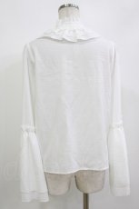 画像3: Amavel / アンティークバックルフレアスリーブブラウス Free 白 H-26-08-30-071-CA-BL-NS-ZH (3)