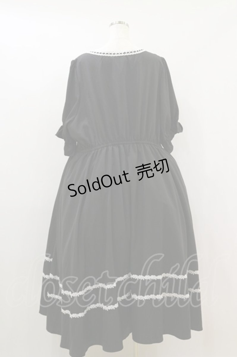 画像2: m petit by misako / AM*レーススクエアネックOP 6L ブラック H-26-09-02-1051-LO-OP-NS-ZH (2)