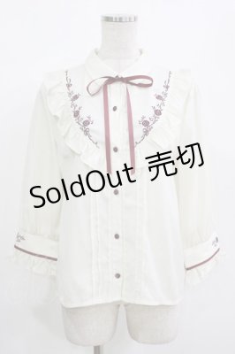 Preview of バラ刺繍ヨーク切替七分袖ブラウス M 生成り