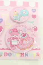 画像2: Angelic Pretty / Toy's Donut Diner缶バッジSet  ピンク H-26-09-06-1016-AP-ZA-YZ-ZH (2)