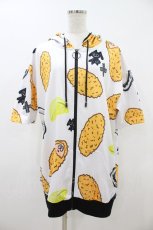 画像1: NieR Clothing / 総柄ZIP半袖パーカー  白 H-26-09-06-065-PU-TO-KB-ZH (1)