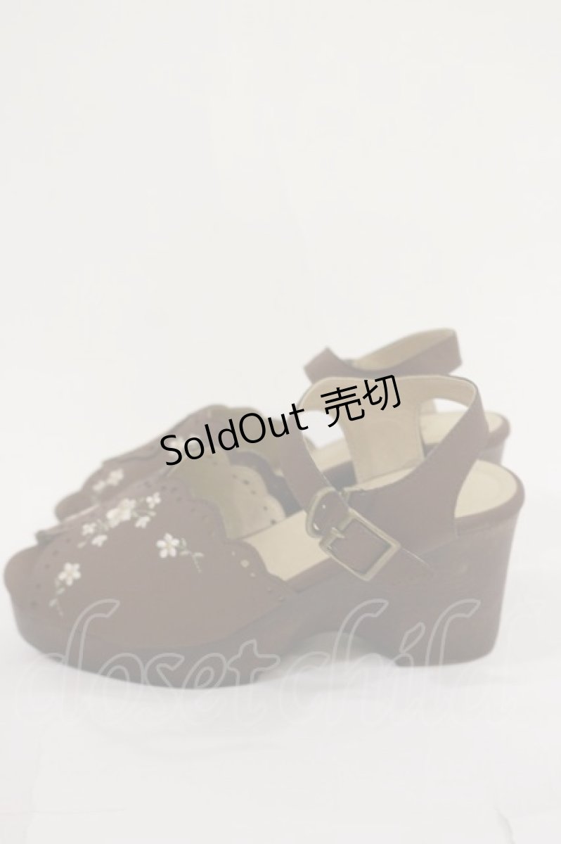 画像2: Fi.n.t / 小花刺繍ウッドライクソールサンダル S BROWN H-26-09-10-1028-CA-SH-NS-ZH (2)