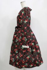 画像2: Emily Temple cute / Strawberry Tartanワンピース  レッド H-26-09-12-004-ET-OP-AK-ZH (2)