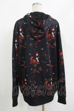 画像3: NieR Clothing / 総柄ZIPパーカー  黒×赤 H-26-09-12-047-PU-TO-KB-ZH (3)