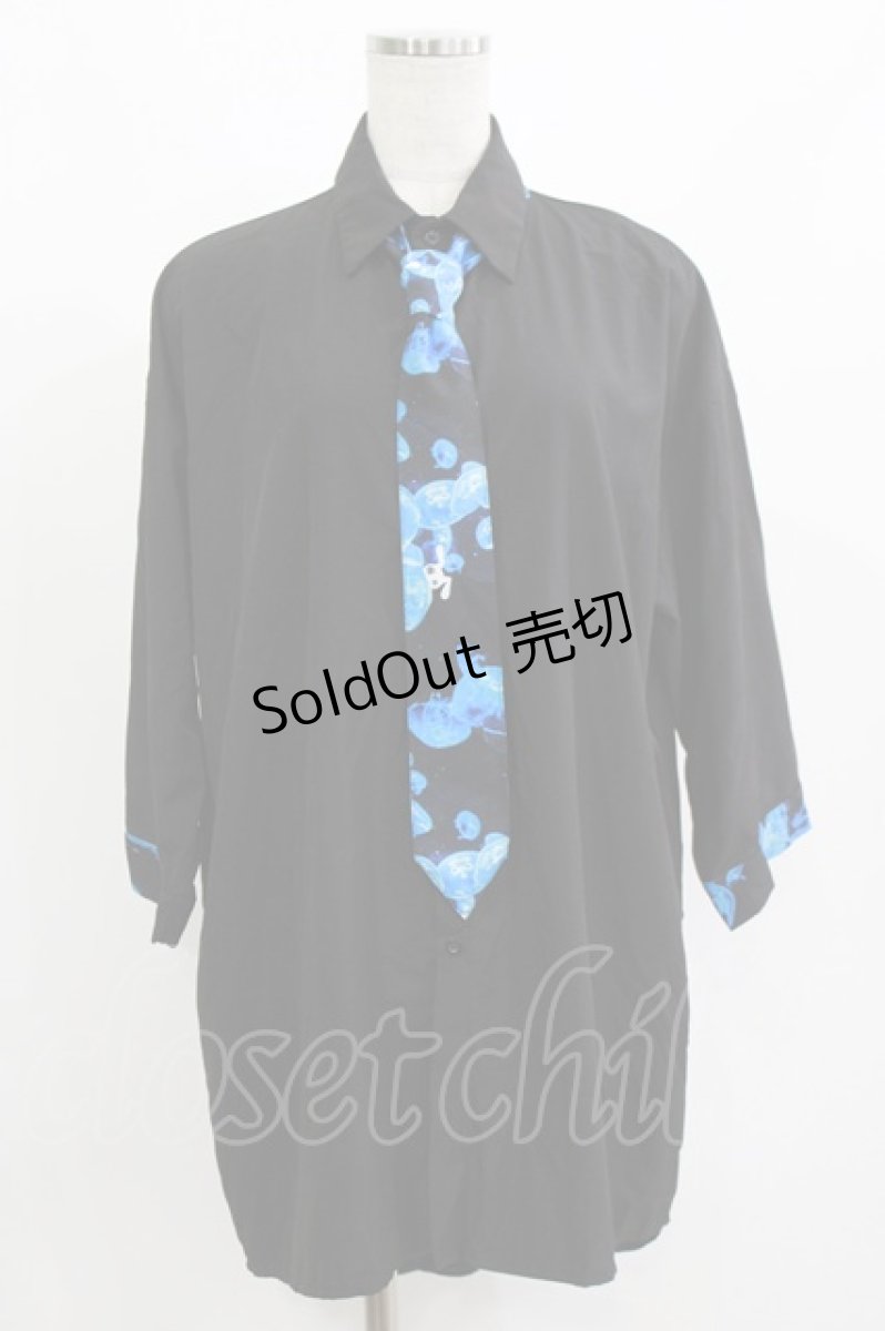画像1: NieR Clothing / タイ付き半袖シャツ F 黒 H-26-09-12-056-PU-BL-AK-ZH (1)