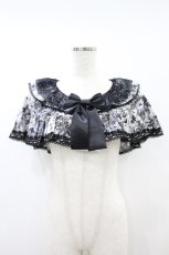 画像1: metamorphose / 【プラスサイズ】ロザリーフリルケープ プラスサイズ オパールグレー(Opal Gray) H-26-09-13-018-ME-JA-NS-ZH (1)