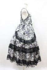 画像3: metamorphose / 【プラスサイズ】ロザリーフリルレースジャンパースカート プラスサイズ オパールグレー(Opal Gray) H-26-09-13-023-ME-OP-NS-ZH (3)