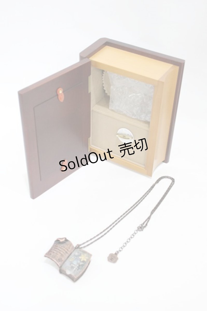 画像2: Q-pot. / スイートウィンターストーリーブックネックレス/オルゴールBOX  ゴールド H-26-09-14-1005-QP-AC-NS-ZH (2)