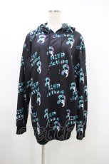 画像1: NieR Clothing / 総柄プルパーカー  黒×ONEくん H-26-09-18-027-PU-TO-KB-ZH (1)