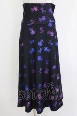 画像1: NieR Clothing / 総柄プリントスカート F 黒 H-26-09-21-034-PU-SK-AK-ZH (1)