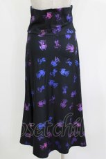 画像3: NieR Clothing / 総柄プリントスカート F 黒 H-26-09-21-034-PU-SK-AK-ZH (3)