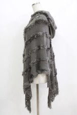 画像2: NieR Clothing / ニットポンチョ  グレー H-26-09-21-041-PU-TO-AK-ZH (2)