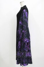 画像2: NieR Clothing / リブ切替総柄ワンピース  黒 H-26-09-21-026-PU-OP-AK-ZH (2)