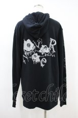 画像2: NieR Clothing / プリントプルパーカー  黒×シルバー H-26-09-27-057-PU-TO-KB-ZH (2)