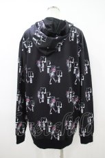 画像2: NieR Clothing / プリントプルパーカー  黒/擬人化Nierちゃん H-26-09-27-060-PU-TO-KB-ZH (2)
