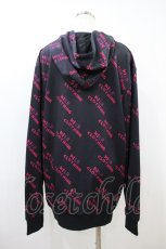 画像2: NieR Clothing / 総柄ZIPパーカー Free 黒×ピンクロゴ H-26-09-28-047-PU-TO-KB-ZH (2)