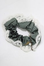 画像1: PUTUMAYO / コレット・ブルーネルチャーム付シュシュ  緑 H-26-09-29-074-PT-ZA-AK-ZH (1)