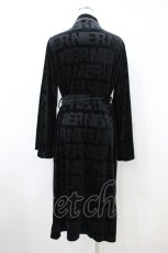 画像2: NieR Clothing / 3POCKET 111CM LONG UNISEXベロアルームウェア  黒 H-26-10-03-1055-PU-TO-KB-ZH (2)