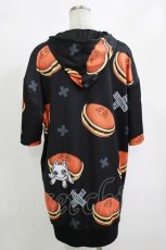 画像3: NieR Clothing / 総柄ZIP半袖パーカー  黒×どら焼き H-26-10-04-1033-PU-TO-KB-ZH (3)