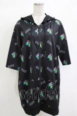 画像1: NieR Clothing / 総柄ZIP半袖パーカー  ONE君 H-26-10-04-1034-PU-TO-KB-ZH (1)