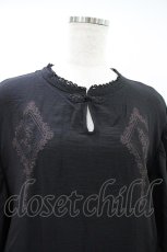 画像3: axes femme / チャイナ釦刺繍ワンピース Free ブラック H-26-10-09-1010-AX-OP-NS-ZH (3)
