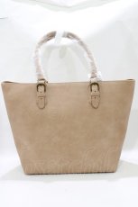 画像2: Maison de FLEUR Petite Robe canone / エンボスロゴトートバッグ  Beige H-26-10-10-1057-LO-BG-NS-ZH (2)