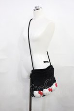 画像1: merry jenny / 【ハローキティコラボ】もこもこショルダーbag  黒ｘ白ｘ赤 H-26-10-10-038-LO-BG-SA-ZH (1)