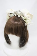 画像1: Anges et Demons / ティアラ付きコサージュカチューシャ  アイボリー H-26-10-11-1008-GO-AC-AK-ZH (1)