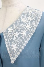 画像3: axes femme POETIQUE / フラワー刺繍襟ブラウス M ブルー H-26-10-12-1039-AX-BL-IG-ZH (3)