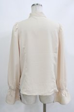 画像3: an another angelus / フリル付きボウタイブラウス Free CREAM BEIGE H-26-10-12-1050-CA-BL-NS-ZH (3)