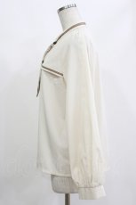 画像2: axes femme / エンブレム刺繍ネクタイ付ブラウス L アイボリー×ベージュ H-26-10-13-1036-AX-BL-IG-ZH (2)