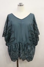 画像1: axes femme / 総刺繍Vネックブラウス M Bグリーン H-26-10-13-017-AX-BL-SZ-ZH (1)