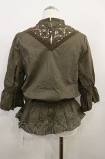画像2: axes femme / 繊細レース使いブラウス M カーキ H-26-10-13-031-AX-BL-SZ-ZH (2)