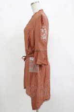 画像2: axes femme / 刺繍イレヘムチュニック M オレンジ H-26-10-15-031-AX-BL-SA-ZH (2)