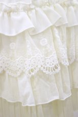 画像4: Ozz oneste / 薔薇刺繍コルセットスカート  アイボリー H-26-10-21-061-OO-OP-AK-ZH (4)