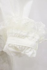 画像4: Angelic Pretty / くるりんリボンブローチジャボブラウス Free 白 H-26-10-22-063-AP-BL-NS-ZH (4)