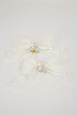 画像1: BABY,THE STARS SHINE BRIGHT / はるちゃんの願いを紡ぐFlower embroideryリボンパールクリップ  白 H-26-10-22-021-BA-AC-NS-ZH (1)