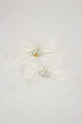 Preview of はるちゃんの願いを紡ぐFlower embroideryリボンパールクリップ  白
