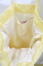 画像3: Maison de FLEUR / シャイニーダブルリボントートバッグ 縦45/横42 イエロー H-26-10-24-055-LO-BG-NS-ZH (3)
